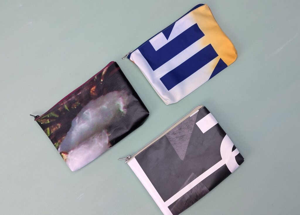 Kleine Tasche mit Reißverschluss B2B